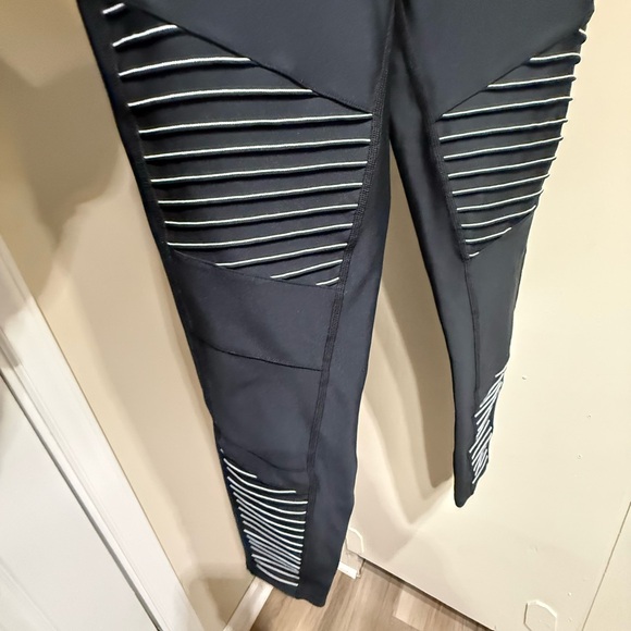 Alo moto leggings - Picture 2 of 7